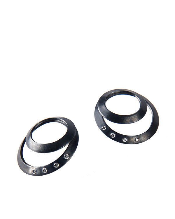 Clasp Earrings diamonds